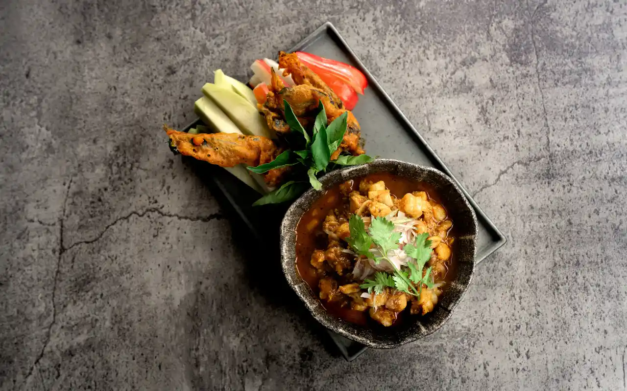 mama-san-bali-menu-hand-chopped-chicken-prawn