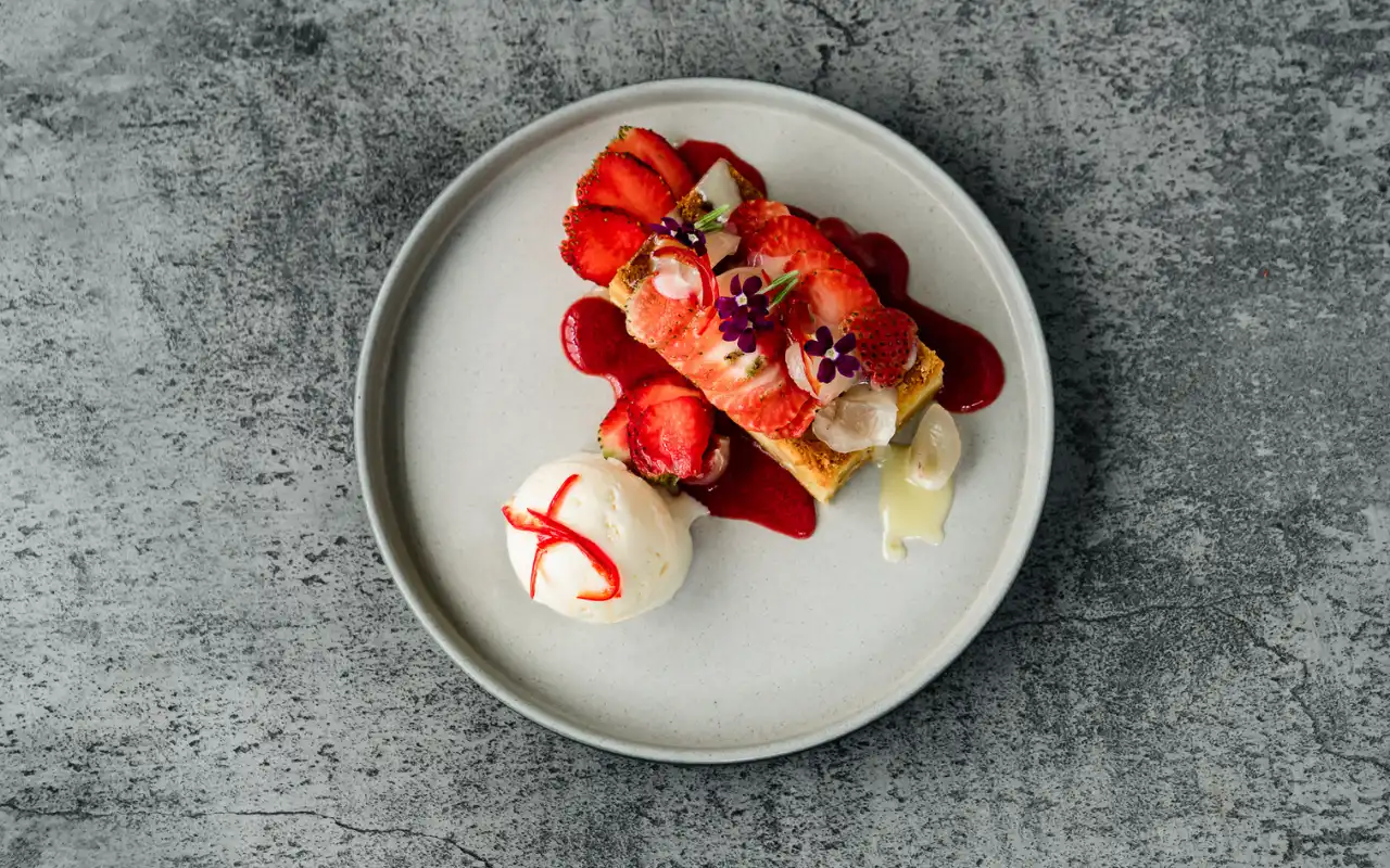 Mama San's White Chocolate Fudge Cake